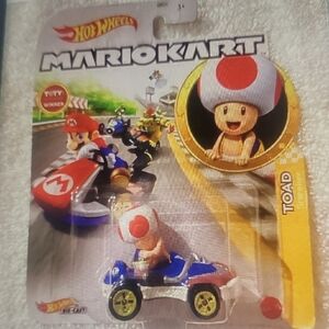 Hot Wheels Mario Kart Toad Vehicle - Red, Blue, White
